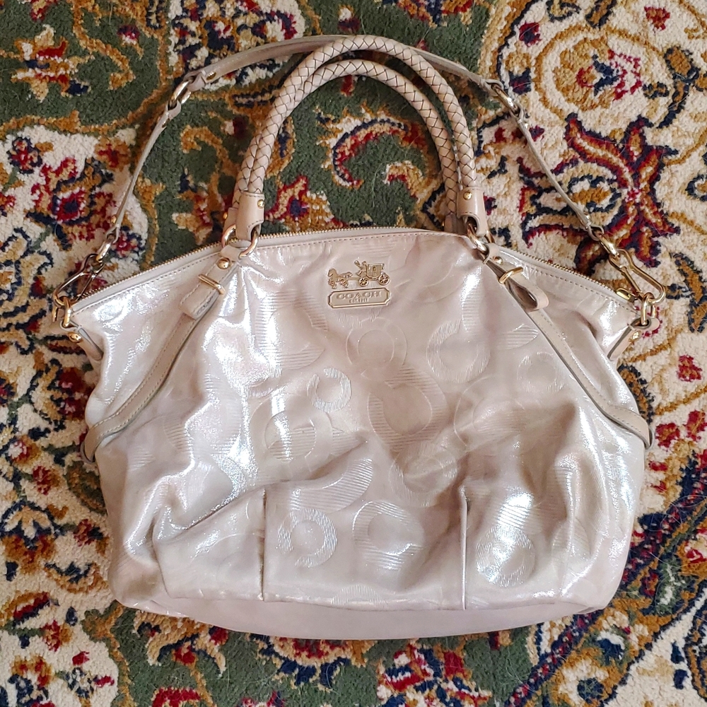 RARE “CHAMPAGNE GOLD METALLIC” COACH LEATHER PURSE LARGE, LIKE NEW!!!!